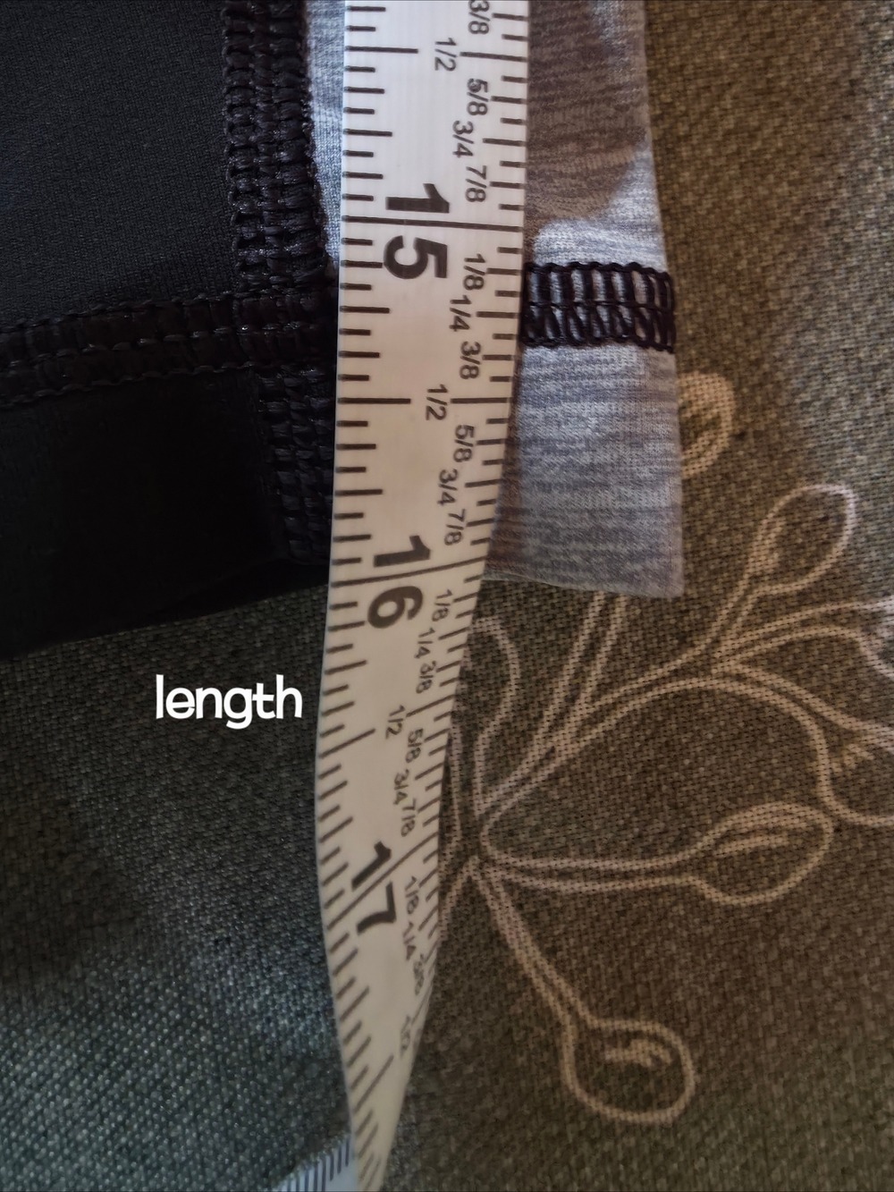 Lululemon Black Gray Capri Athletic Leggings Size 6 #YLEG14 - Picture 6 of 13